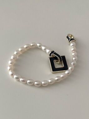 Pearl Bracelet with Black & Gold Square Charm Clasp
